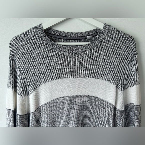 Only and Sons - Grey Crew Neck Sweater with White Stripe (Size Men’s Medium M) - Picture 2 of 4